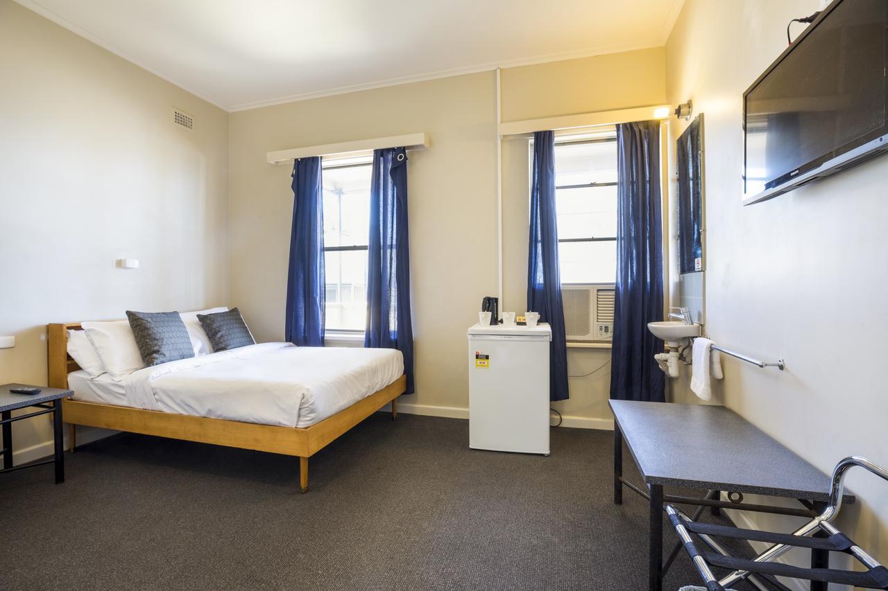 Esplanade Hotel Adelaide Esterno foto