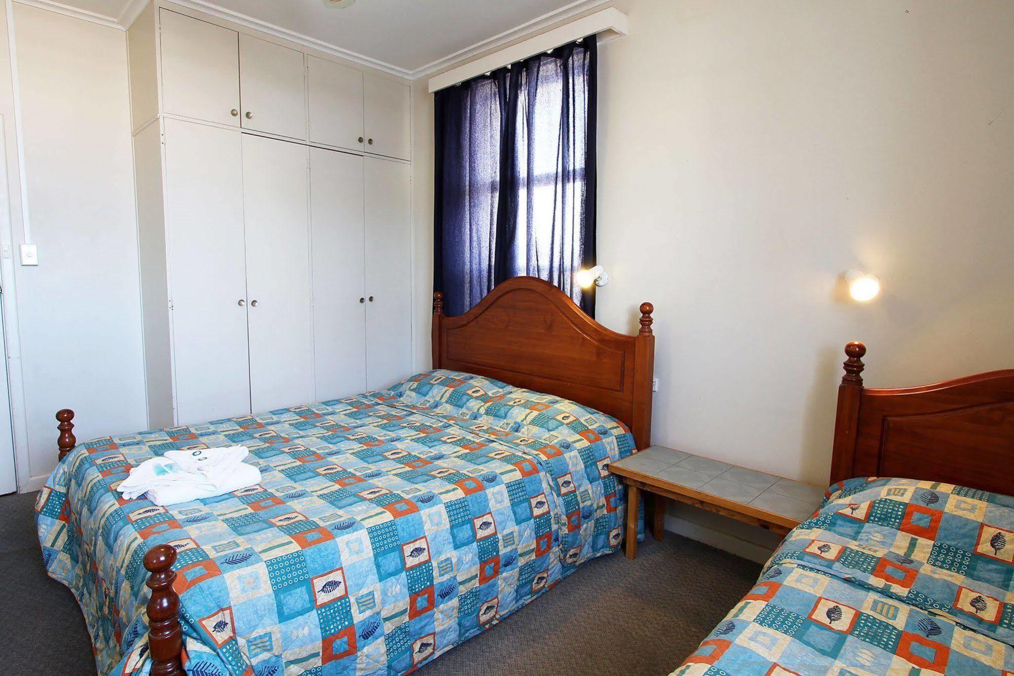 Esplanade Hotel Adelaide Esterno foto