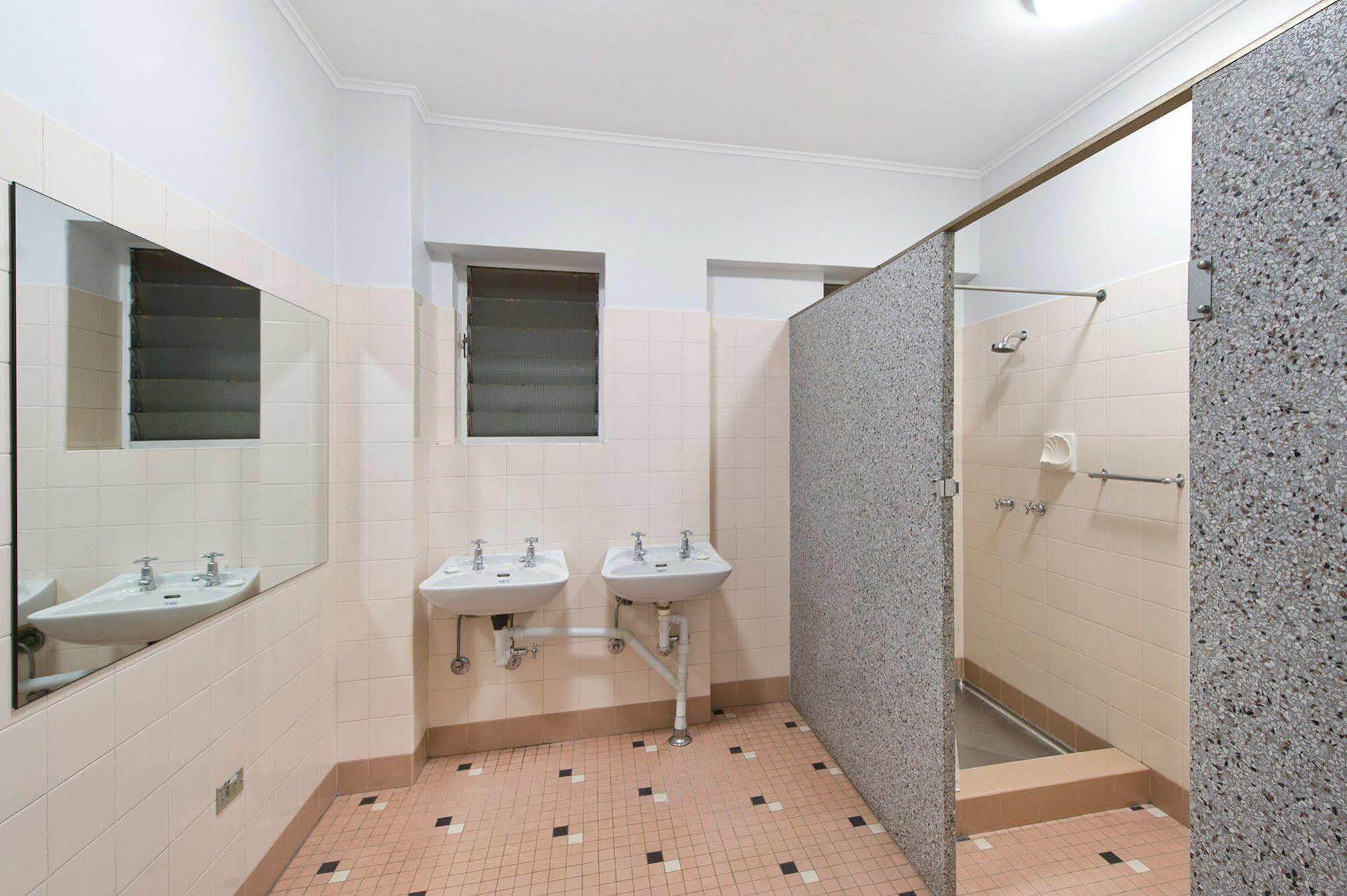 Esplanade Hotel Adelaide Esterno foto